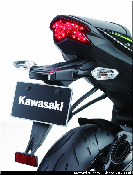 kawasaki_2013_zx_6r_046