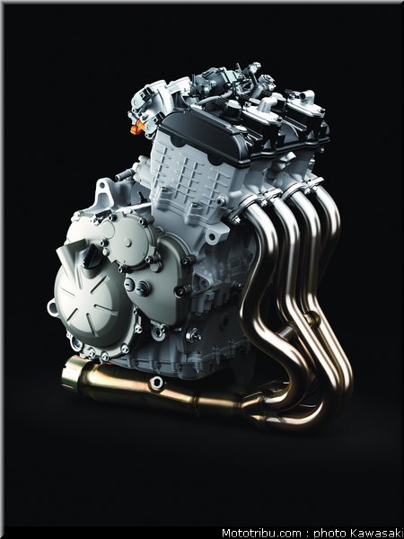 kawasaki_2013_zx_6r_047