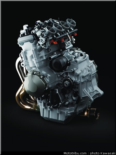 kawasaki_2013_zx_6r_048