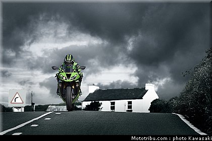 kawasaki_2013_zx_6r_002.jpg