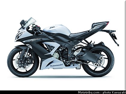 kawasaki_2013_zx_6r_012.jpg