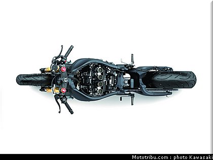 kawasaki_2013_zx_6r_030.jpg