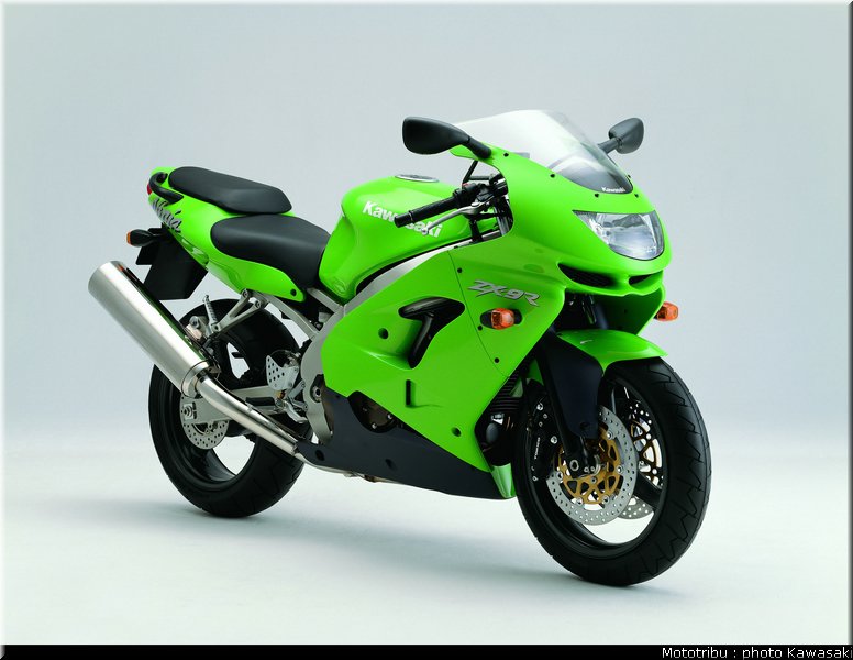 kawasaki_1998_zx9r