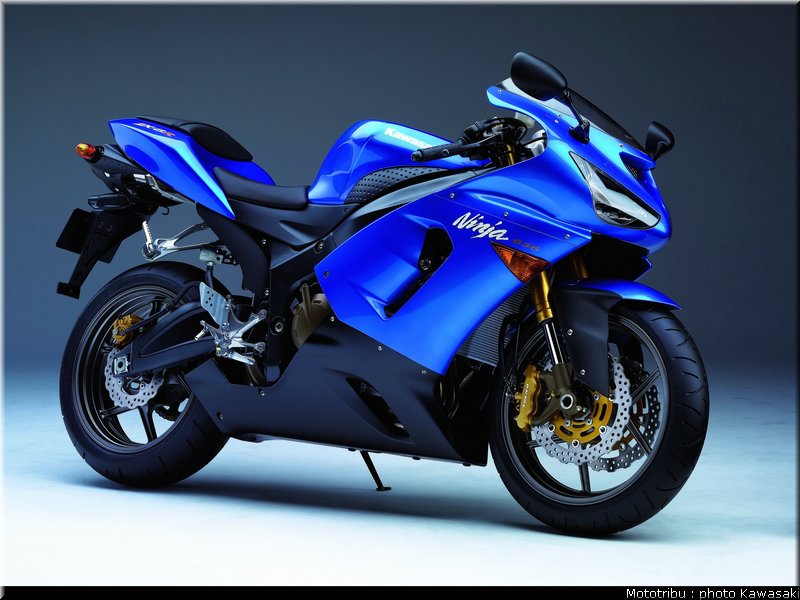 kawasaki_2005_zx6r