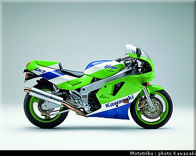 kawasaki_1989_zx7.jpg