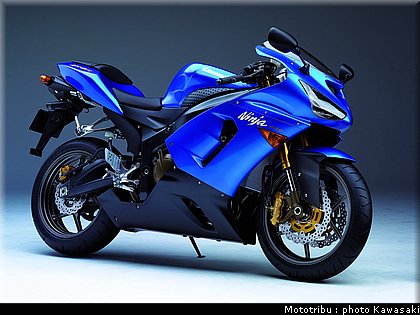 kawasaki_2005_zx6r.jpg
