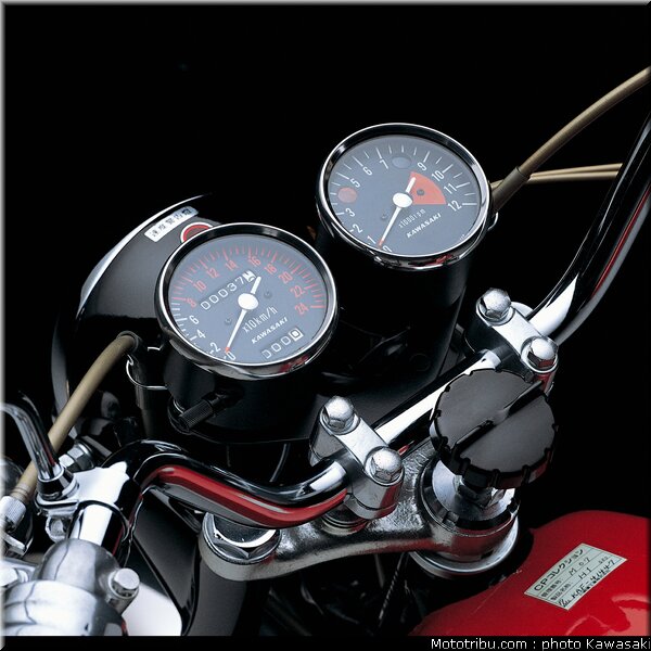 kawasaki_h1_500ss_010