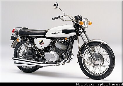 kawasaki_h1_1969_500ss_1.jpg