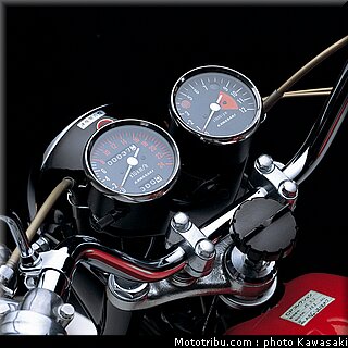 kawasaki_h1_500ss_010.jpg