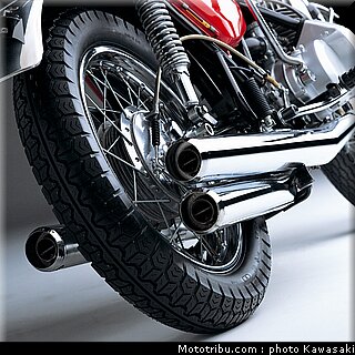 kawasaki_h1_500ss_013.jpg