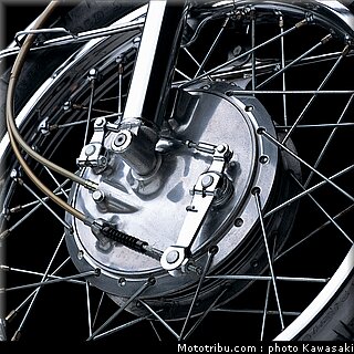 kawasaki_h1_500ss_014.jpg