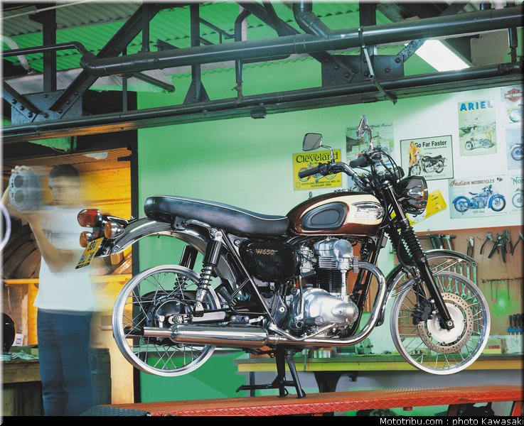 kawasaki_w650_par_dingo_avarice