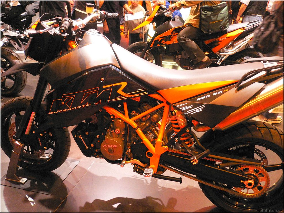 MOTO 