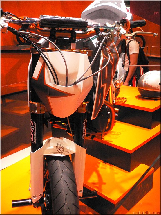 MOTO 