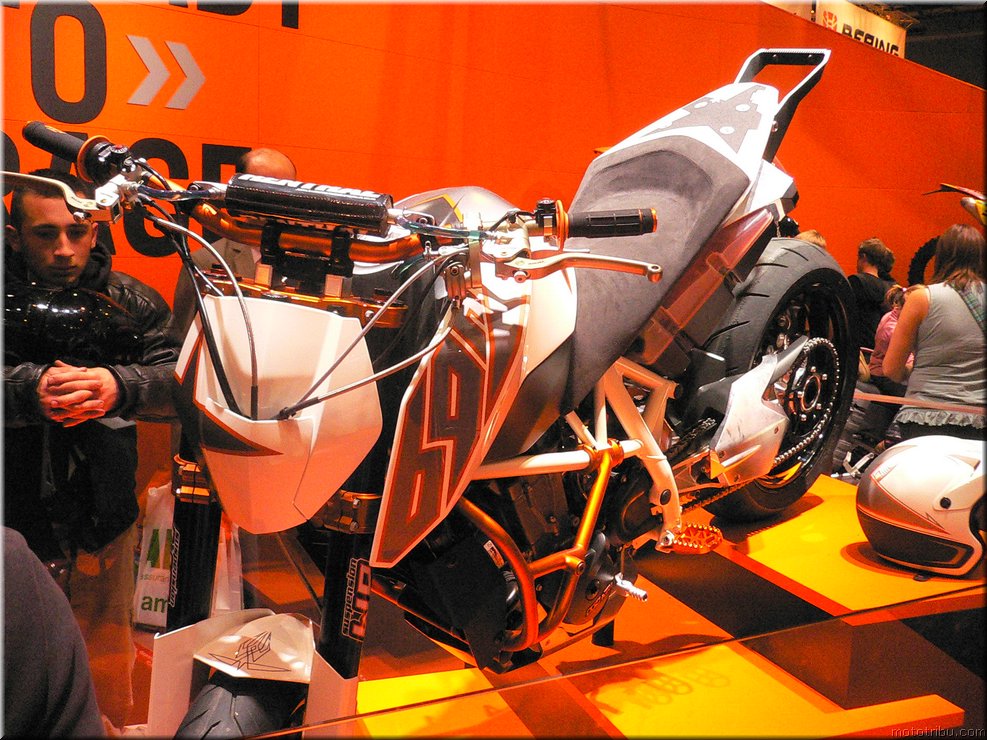 MOTO 