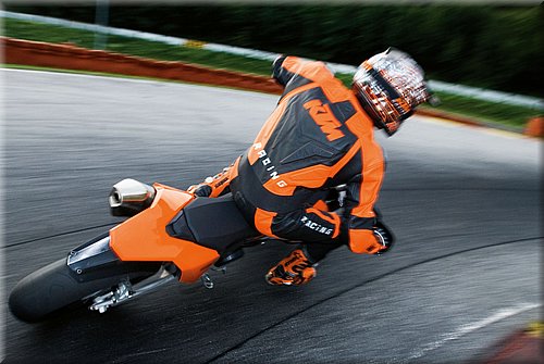 ktm-690smc2008_03.jpg