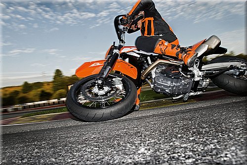 ktm-690smc2008_09.jpg