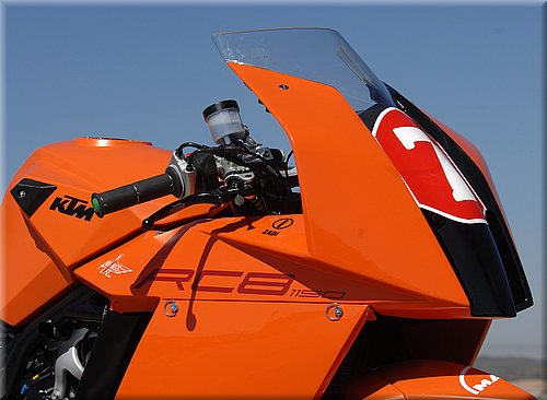 ktm-rc8-superstock2008_08.jpg