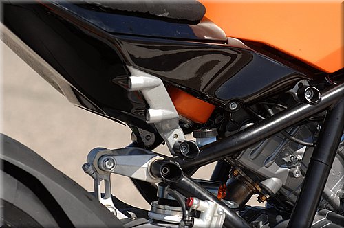 ktm-rc8-superstock2008_13.jpg