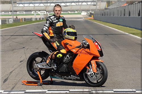 ktm-rc8-superstock2008_25.jpg
