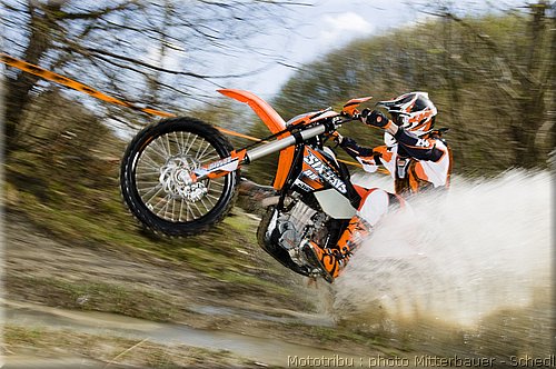 exc-6days-action_09.jpg