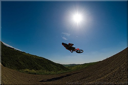 sx-action_06.jpg