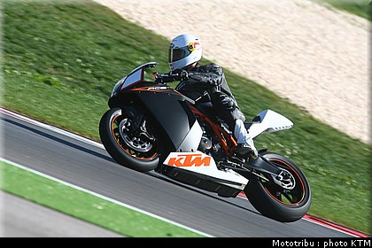 003_ktm_rc8_2009_bernd_hiemer.jpg