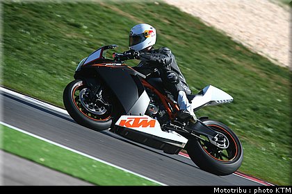 004_ktm_rc8_2009_bernd_hiemer.jpg