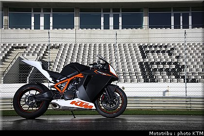 013_ktm_rc8_2009.jpg