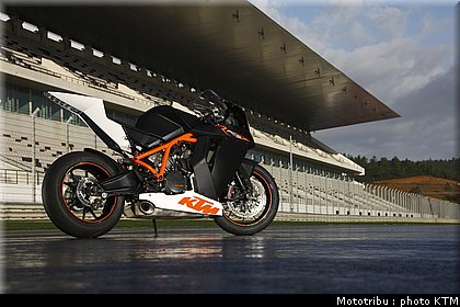 015_ktm_rc8_2009.jpg