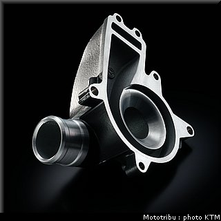 058_ktm_rc8_2009.jpg