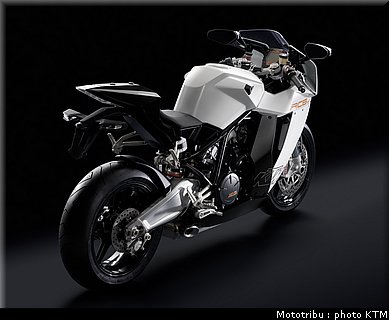 067_ktm_rc8_2009.jpg