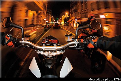 ktm_690_duke_2010_01.jpg