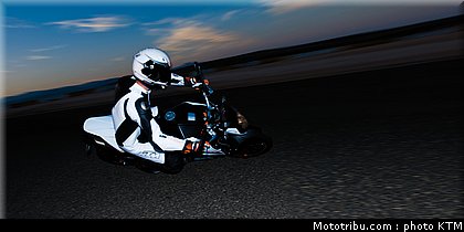 ktm_990_super_duke_2010_003.jpg