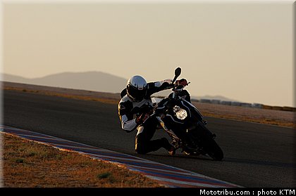 ktm_990_super_duke_2010_004.jpg