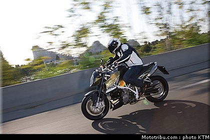 ktm_990_super_duke_2010_007.jpg