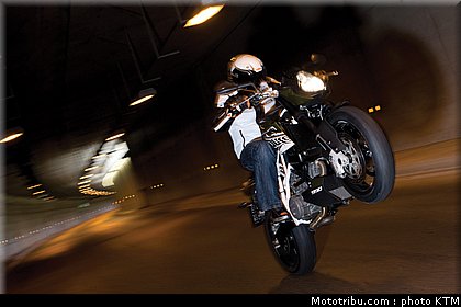 ktm_990_super_duke_2010_010.jpg