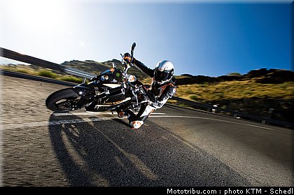 ktm_690_duke_2011_002.jpg