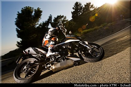 ktm_690_duke_2011_004.jpg