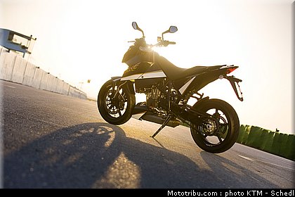 ktm_690_duke_2011_010.jpg