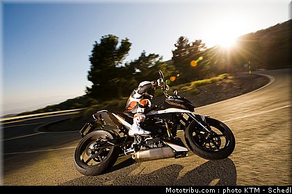 ktm_690_duke_2011_017.jpg