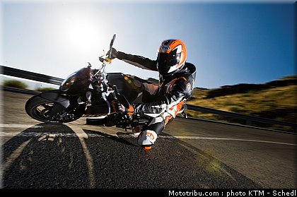 ktm_990_superduke_2011_005.jpg