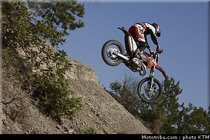 ktm_125exc_enduro_2011_001.jpg