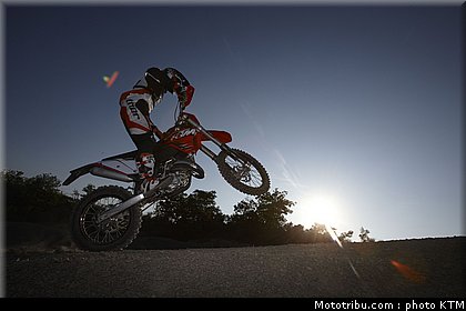 ktm_125exc_enduro_2011_003.jpg