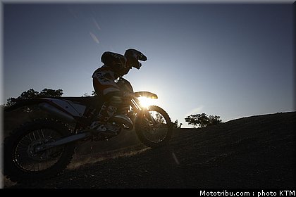 ktm_125exc_enduro_2011_007.jpg