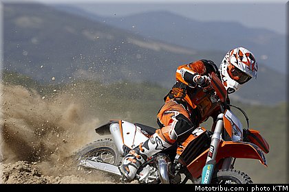 ktm_125exc_enduro_2011_012.jpg