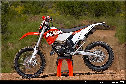 ktm_125exc_enduro_2011_031.jpg