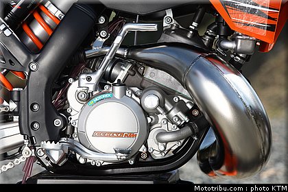 ktm_200exc_enduro_2011_008.jpg