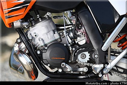 ktm_200exc_enduro_2011_009.jpg