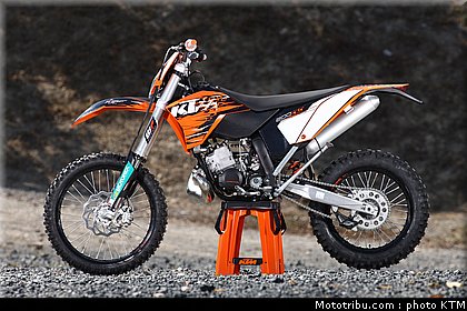 ktm_200exc_enduro_2011_011.jpg